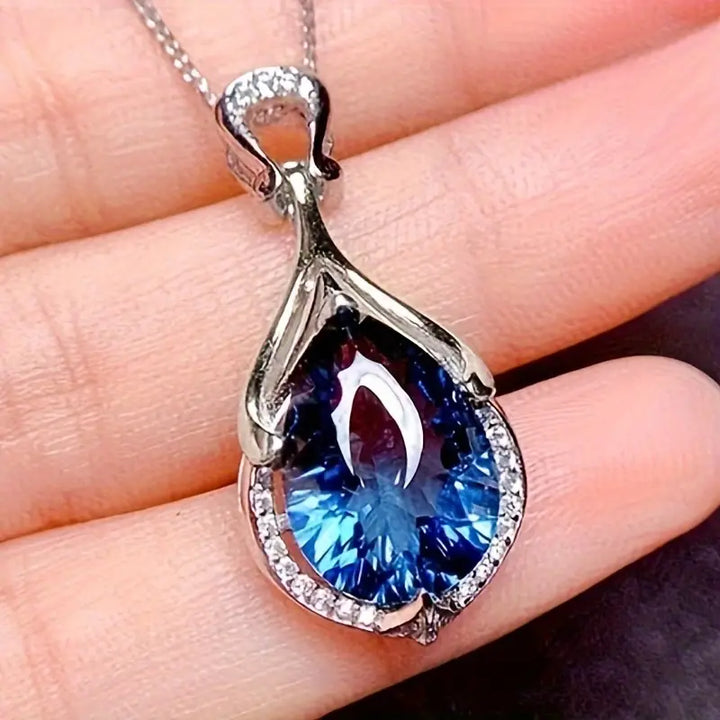 Alindra - Midnight Teardrop Necklace