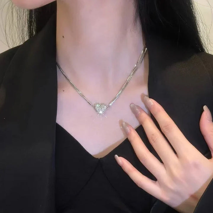 Ellie - Magnetic Heart Necklace