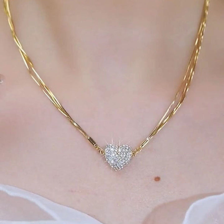 Ellie - Magnetic Heart Necklace