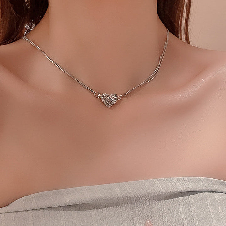 Ellie - Magnetic Heart Necklace