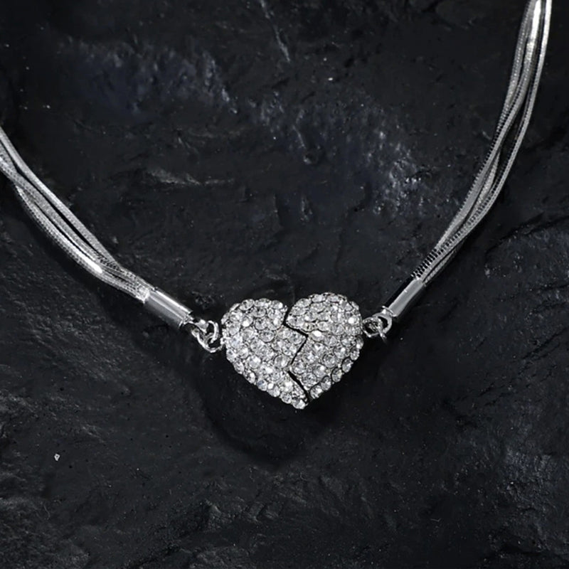 Ellie - Magnetic Heart Necklace