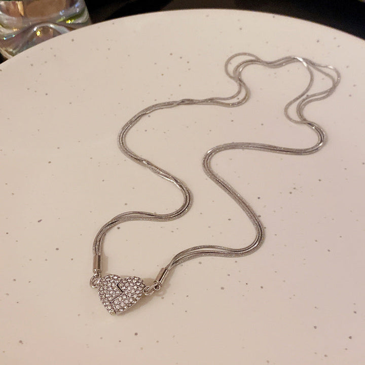Ellie - Magnetic Heart Necklace