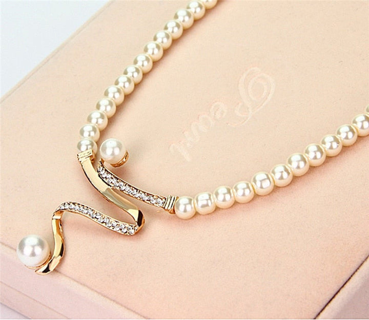Perry - Timeless Pearl Cascade Set