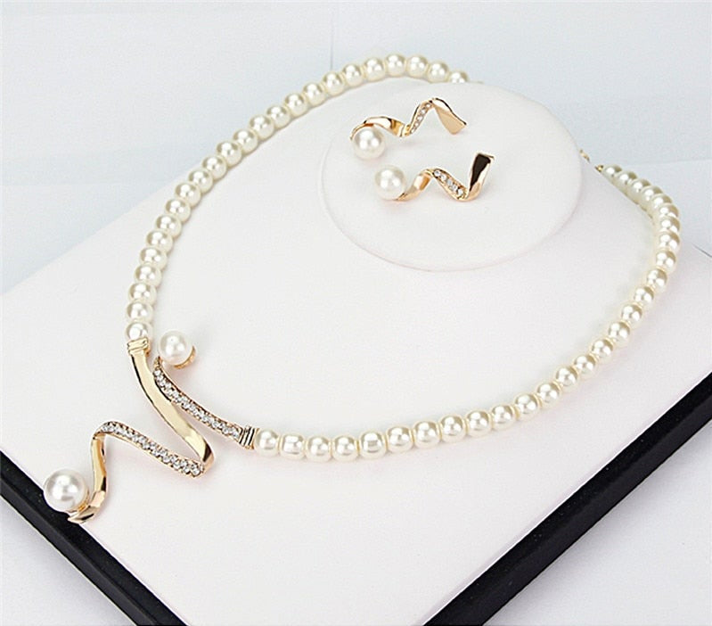 Perry - Timeless Pearl Cascade Set