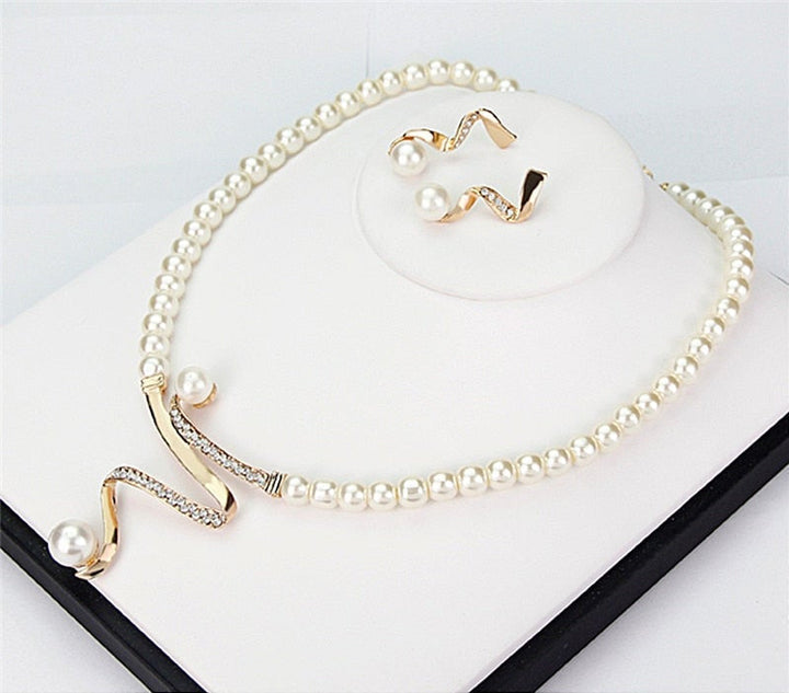 Perry - Timeless Pearl Cascade Set