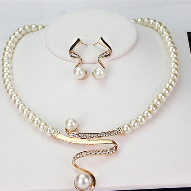 Perry - Timeless Pearl Cascade Set