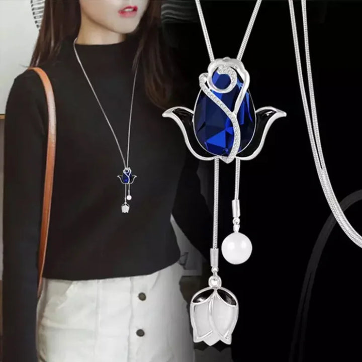Shayla - Elegant Flower Necklace