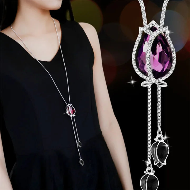 Shayla - Elegant Flower Necklace