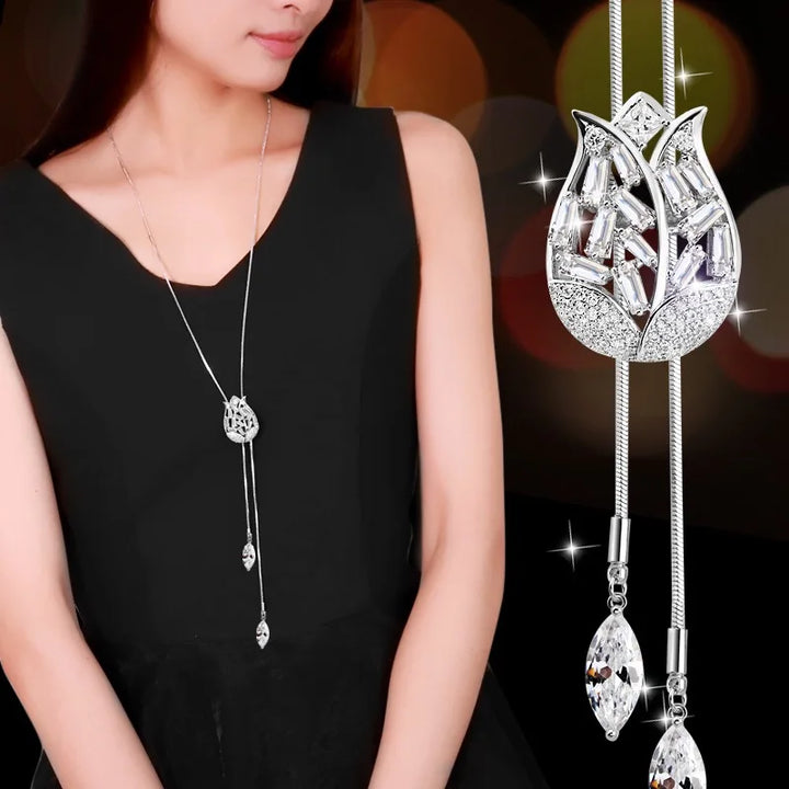Shayla - Elegant Flower Necklace