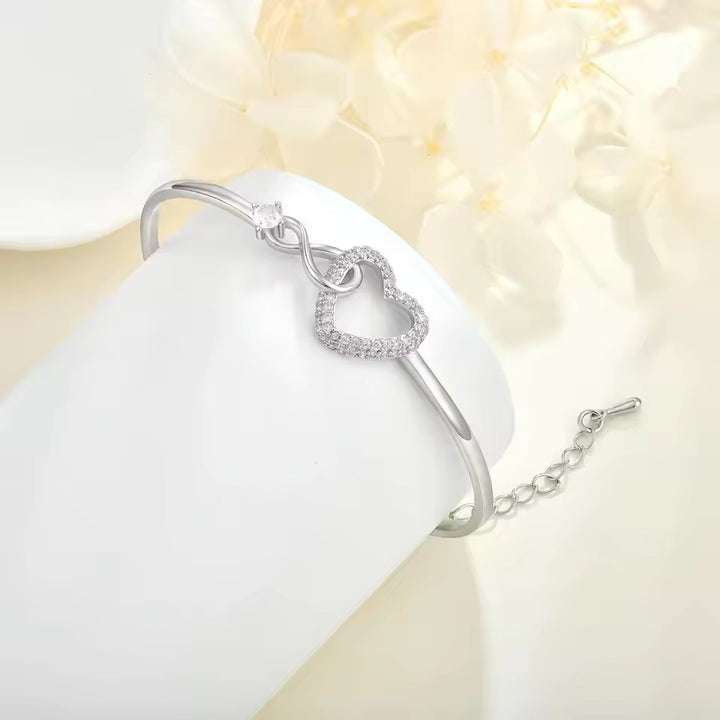 Janissa - Infinity Heart Bracelet