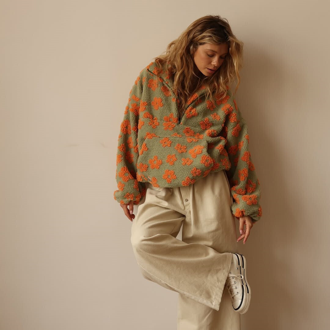 Rylie - Cozy Floral Sweater