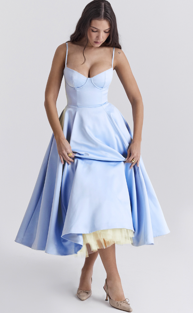 Alma - Classic Elegance Dress
